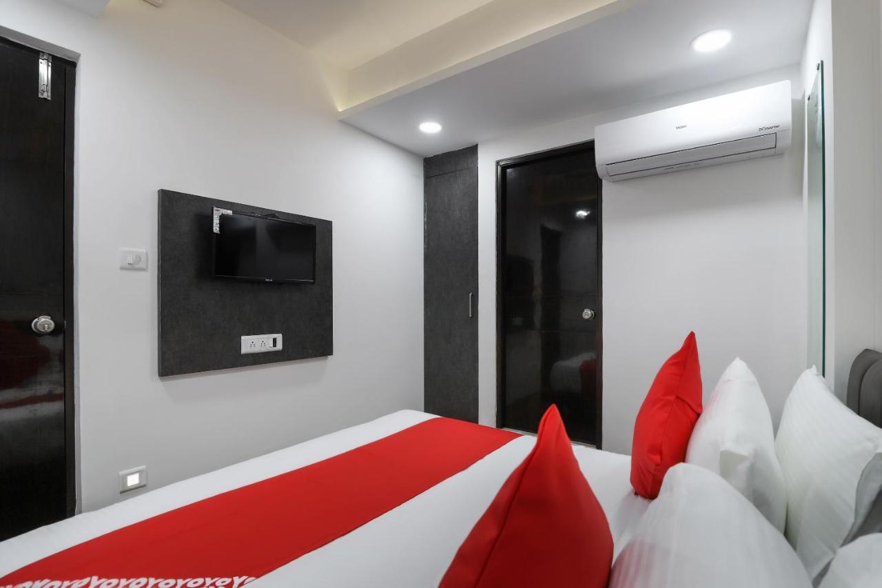 Oyo 40139 Hotel Peradiot Ahmedabad Exterior foto
