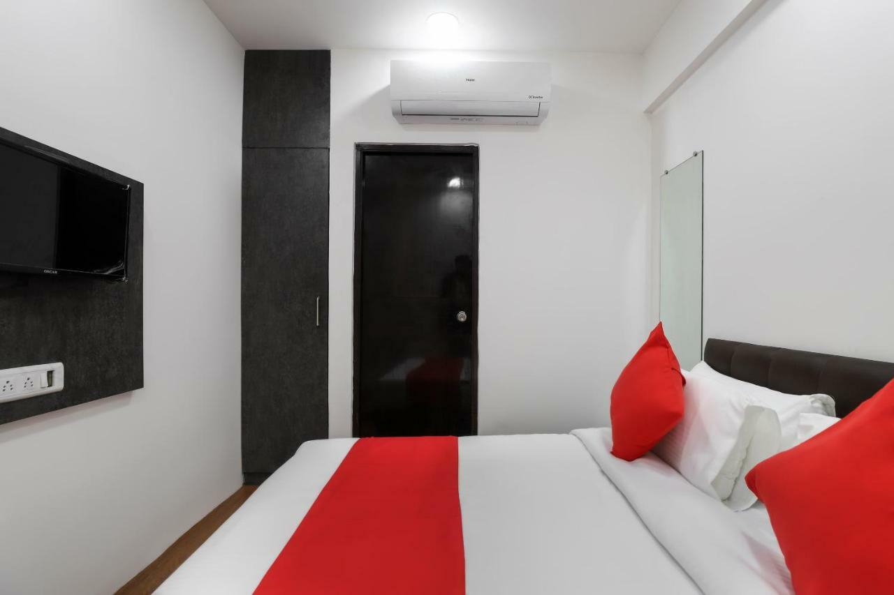 Oyo 40139 Hotel Peradiot Ahmedabad Exterior foto