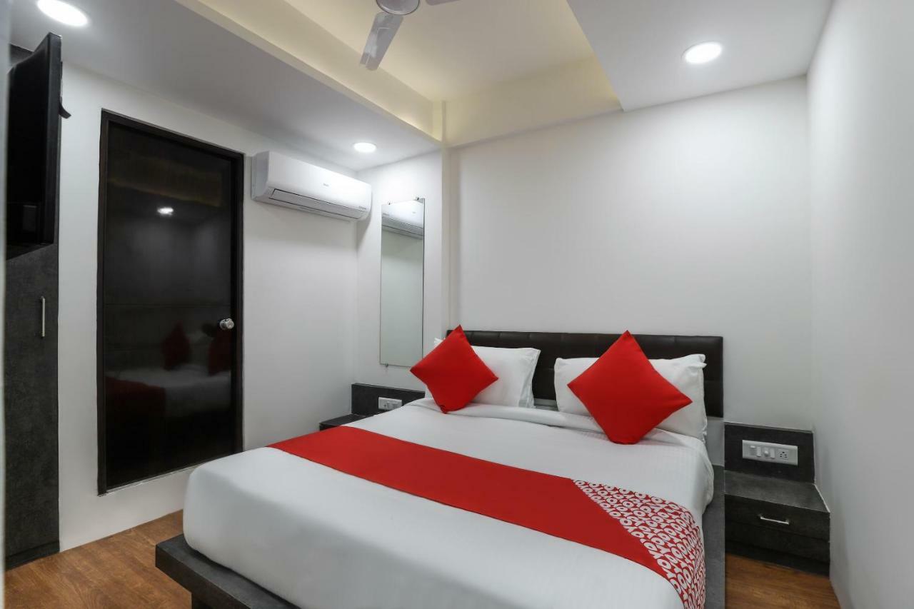 Oyo 40139 Hotel Peradiot Ahmedabad Exterior foto